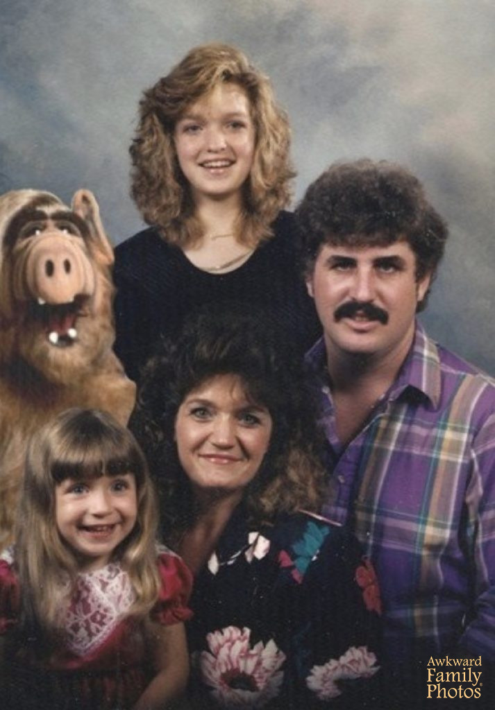 creepy family photos meme