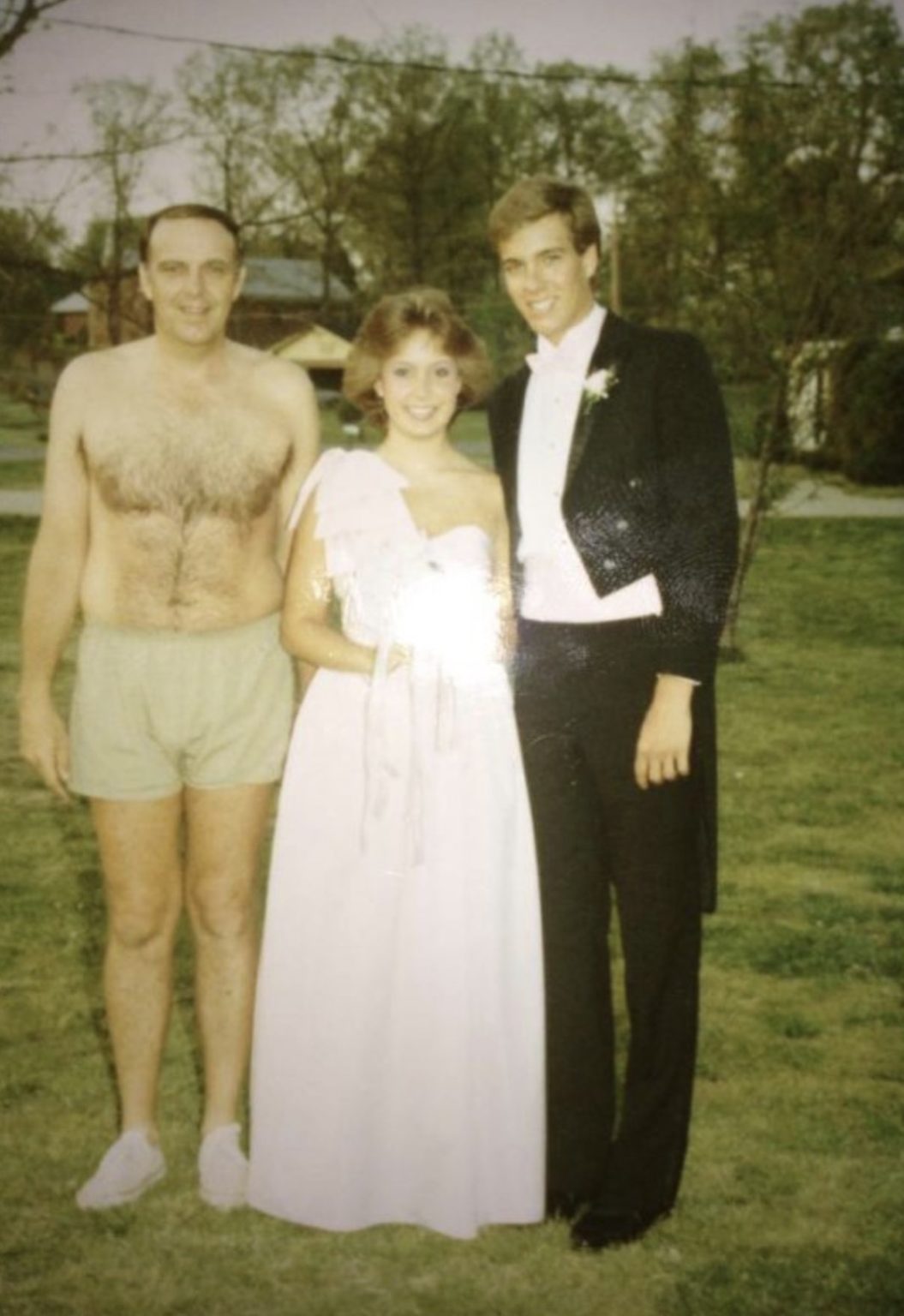 Funny Prom Pictures | Awkward and Bad Prom Photos